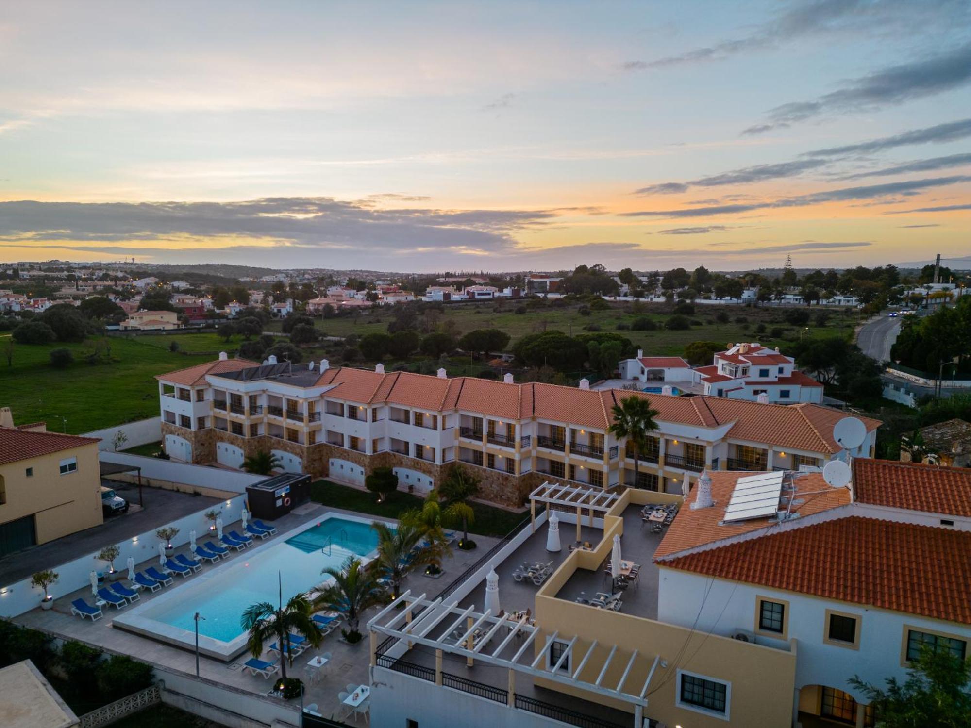 Apartamentos Turisticos Novochoro Albufeira Exterior photo