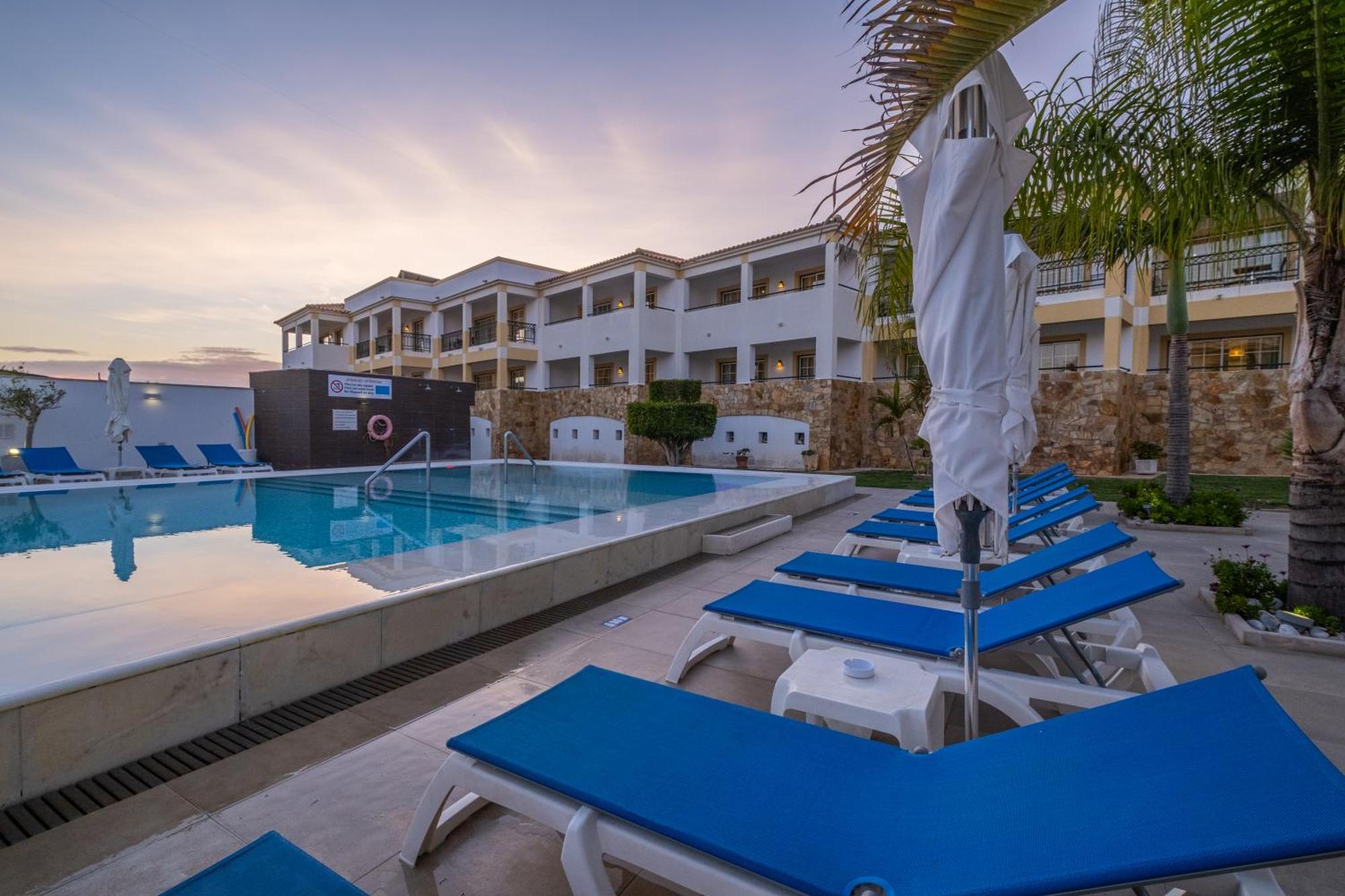 Apartamentos Turisticos Novochoro Albufeira Exterior photo